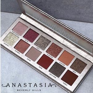 NEW😍✅ABH Rose Metals Eyeshadow Palette